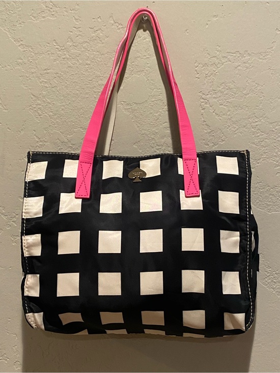 kate spade Handbags - kate spade Berry Street Elise Tote Bag with Pink Leather Handles EUC! 11x10